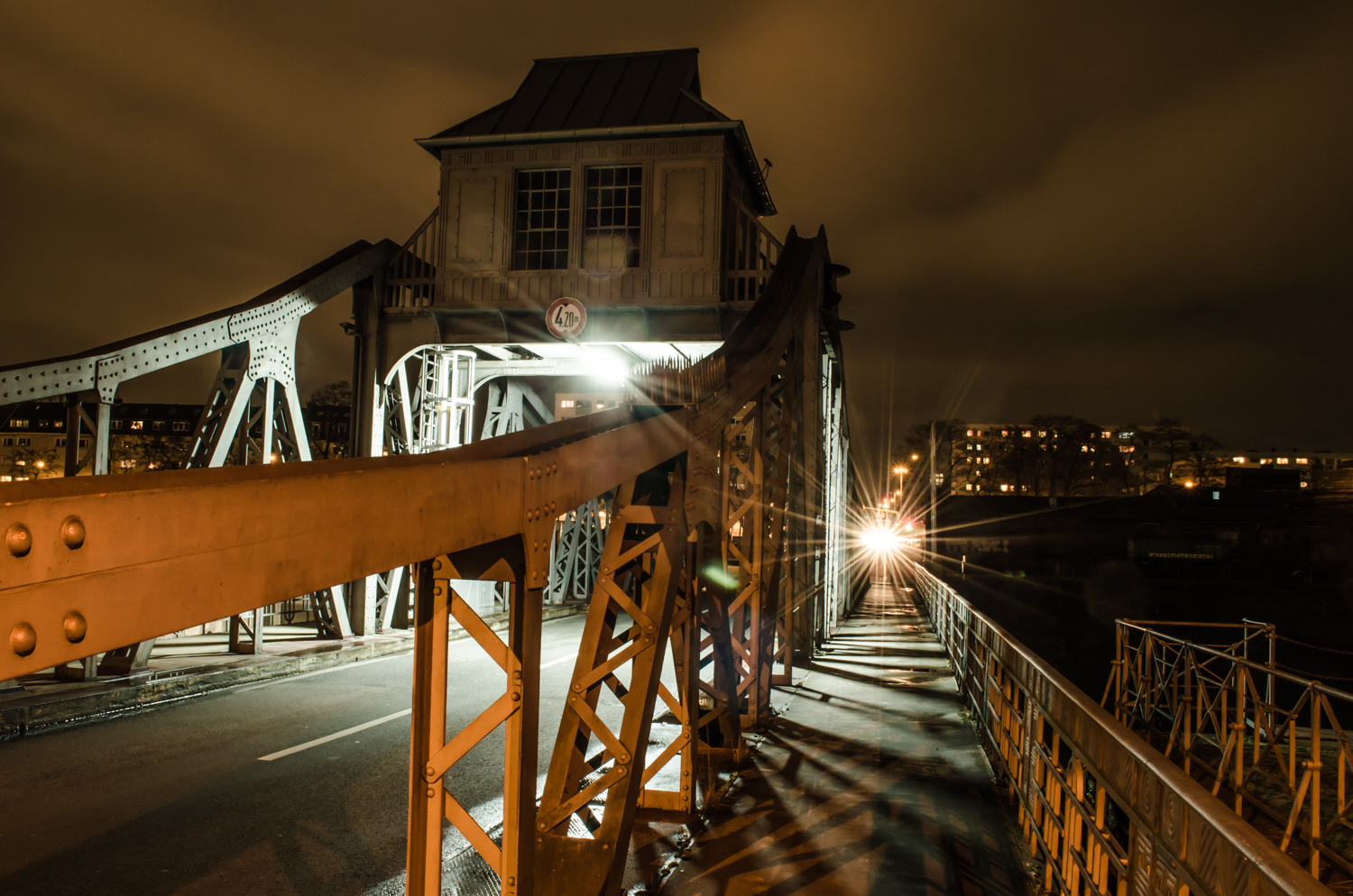 Drehbrücke im Deutzer Hafen