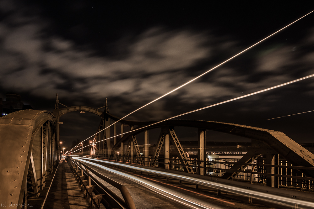 Drehbrücke im Krefelder Stadthafen