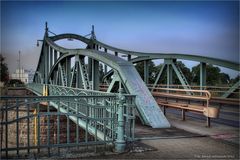 Drehbrücke im Uerdinger Hafen