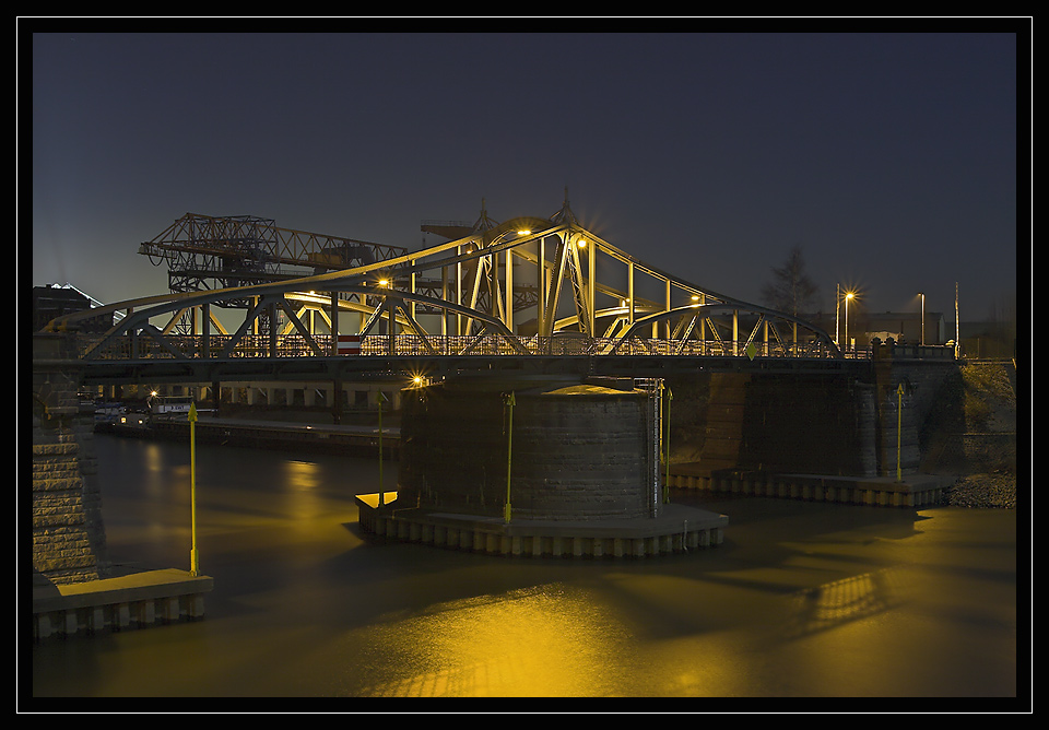 drehbrücke in krefeld