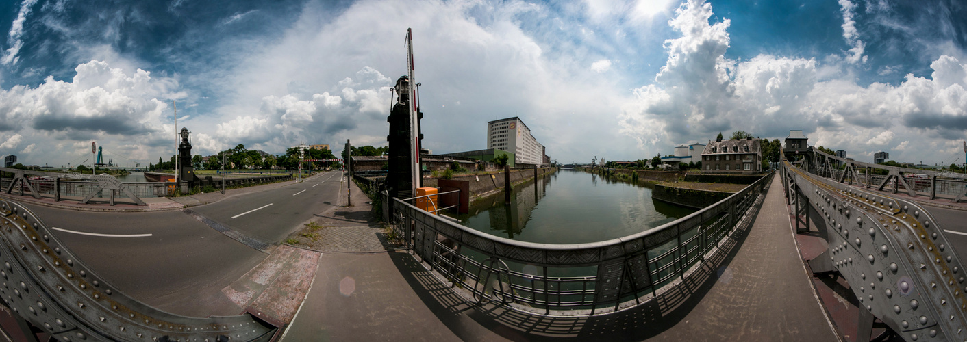 Drehbrücke Köln Deutz