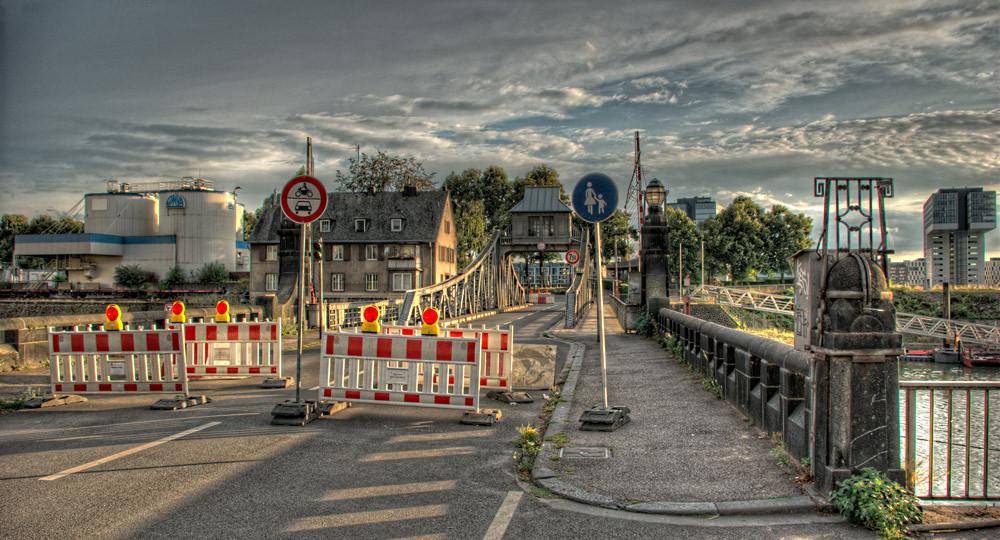 Drehbrücke (Wimmelbild)