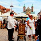 Drehorgelspieler auf dem Bauernmarkt !