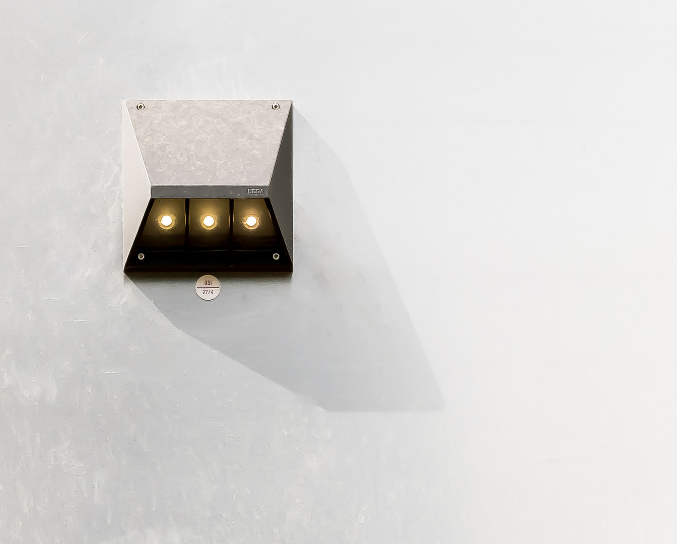 DREI AUGEN Foto & Bild fassaden, architektur, augen Bilder auf