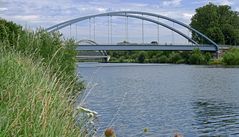 Drei-Bogenbrücken-Blick Richtung Osten am Datteln-Hamm-Kanal bei Bergkamen vor der Marina Rünthe