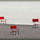 Drei einsame Stühle