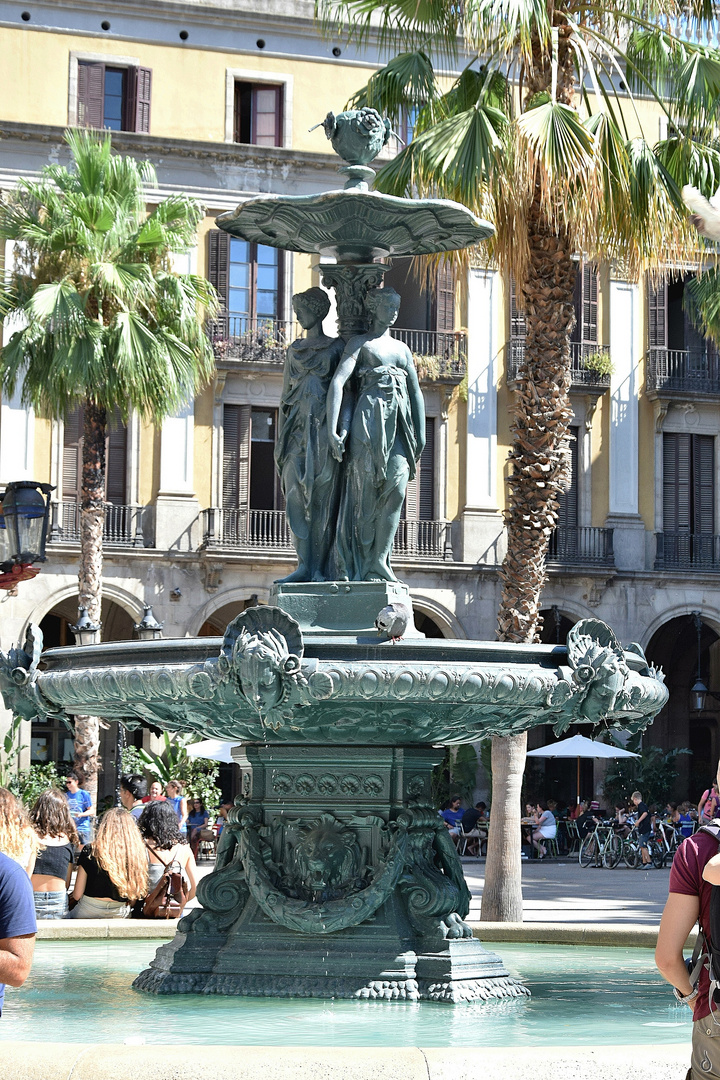 Drei Grazien   --   Reial, Barcelona   ©D1095--X_OC