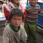 Drei Kinder in Tibet