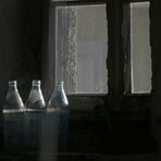 Drei leere Flaschen