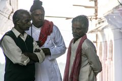 drei Maenner am See India Rajasthan