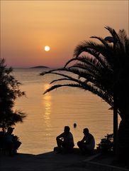 drei Männer, ein Abend am Meer