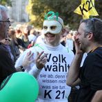 DREI mit VOLK WÄHLT Stuttgart Park 9.10 Demo