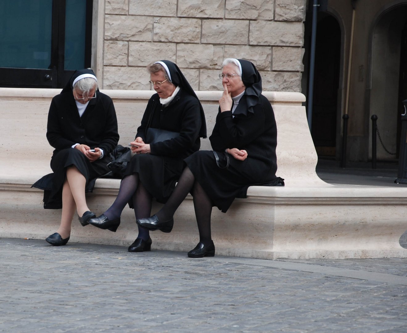 Drei Nonnen
