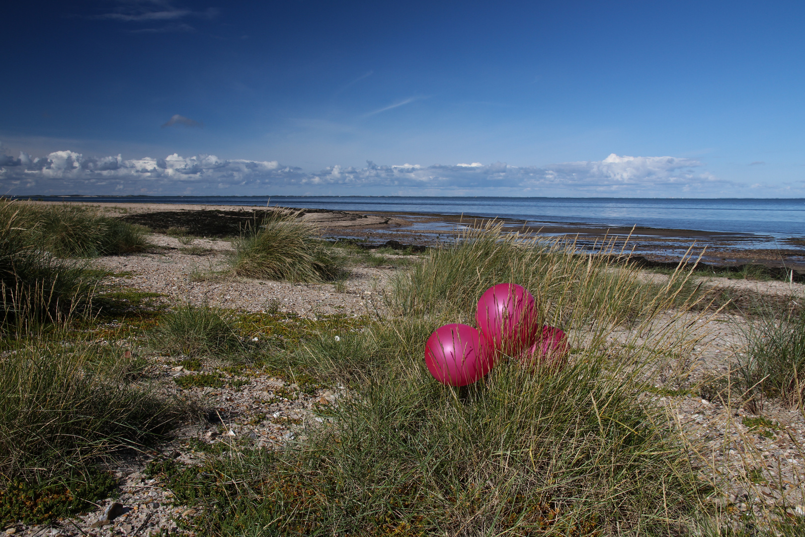 Drei rote Ballons