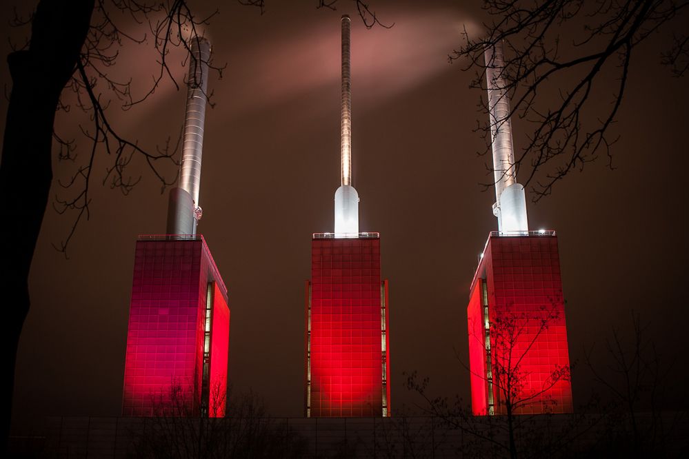 Drei Warme Bruder Hannover Linden Foto Bild Industrie Und Technik Energietechnik Kraftwerke Bilder Auf Fotocommunity