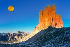 Drei Zinnen und der Mond - Dolomiten - Süd Tirol