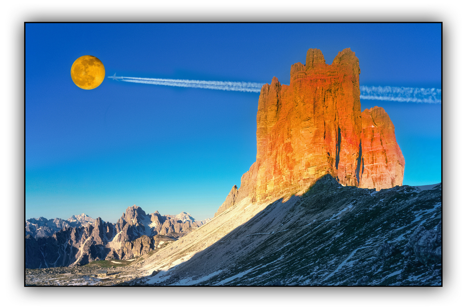 Drei Zinnen und der Mond - Dolomiten - Süd Tirol-Ein Jet im Anflug