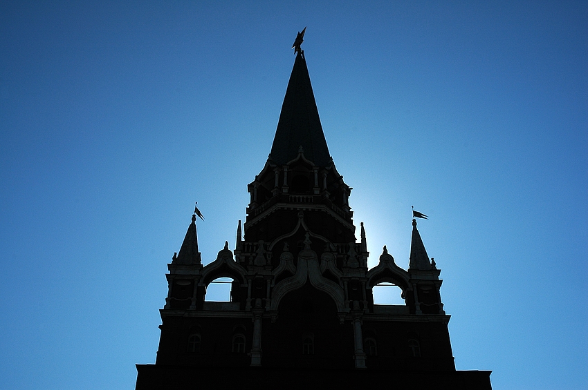 Dreifaltigkeitsturm im Gegenlicht