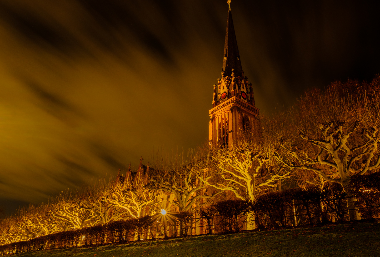 Dreikönigskirche am Main in Frankfurt