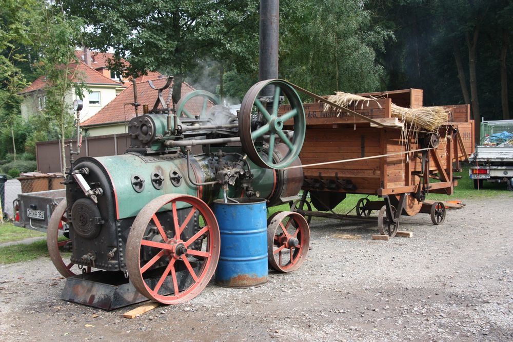 dreschen mit Dampfantrieb