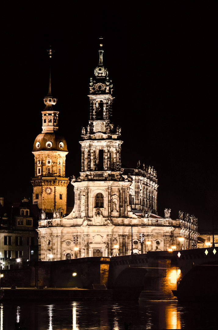 Dresden... #17 - Hofkirche bei Nacht