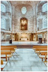 Dresden... #18 - Kreuzkirche, Blick zum Altar