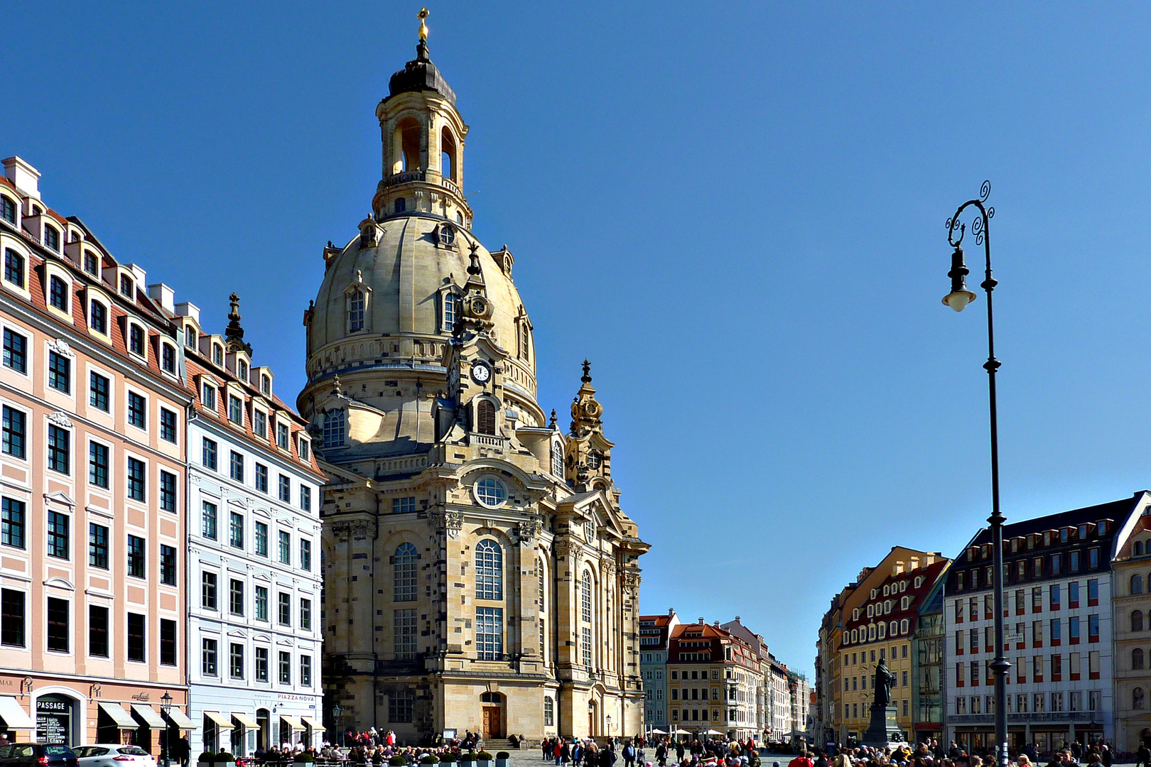 Dresden (19), Neumarkt mit Frauenkirche, 21.3.11