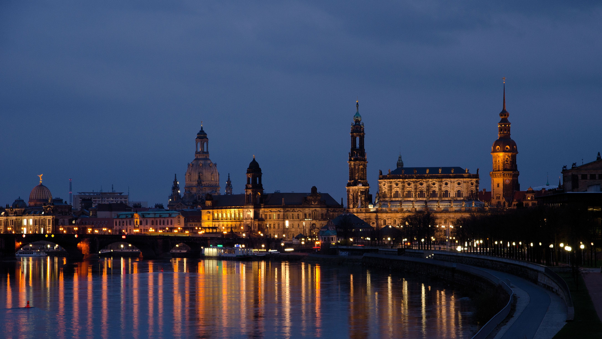 Dresden (2): Altstadtpanorama bei Nacht