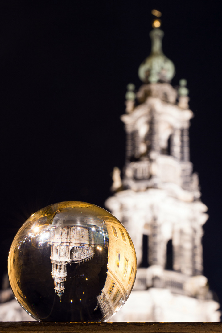 Dresden 6 - mal ein Blick in die Glaskugel