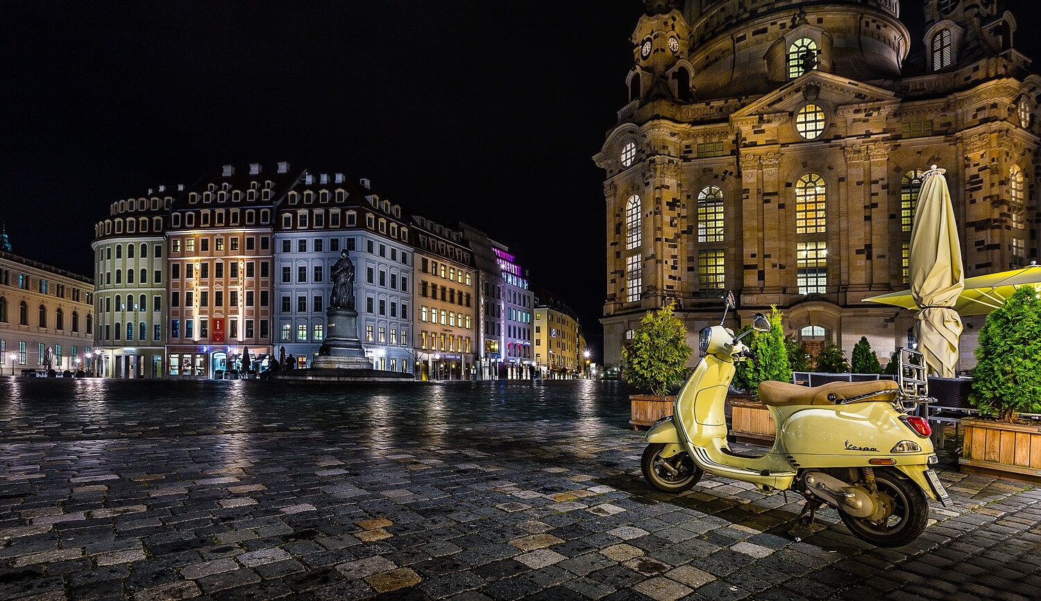 Dresden-Altstadt-Vespa