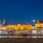 Dresden am Abend an der Elbe