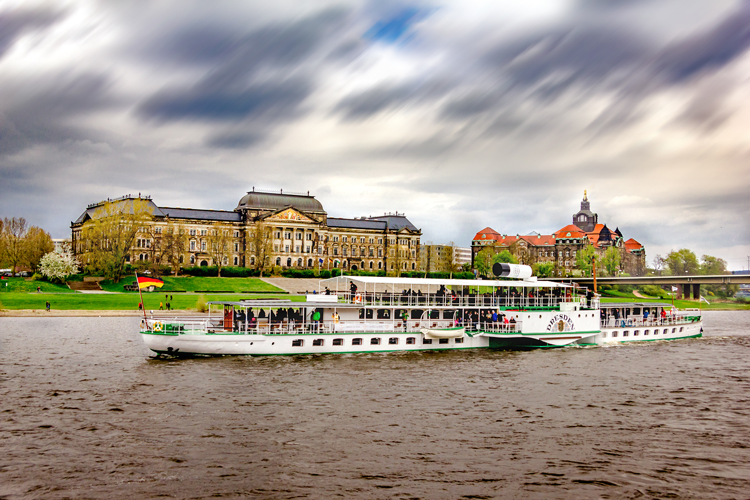 Dresden, auf der Elbe