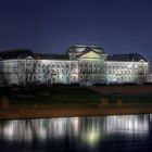 Dresden bei Nacht das Finanzministerium