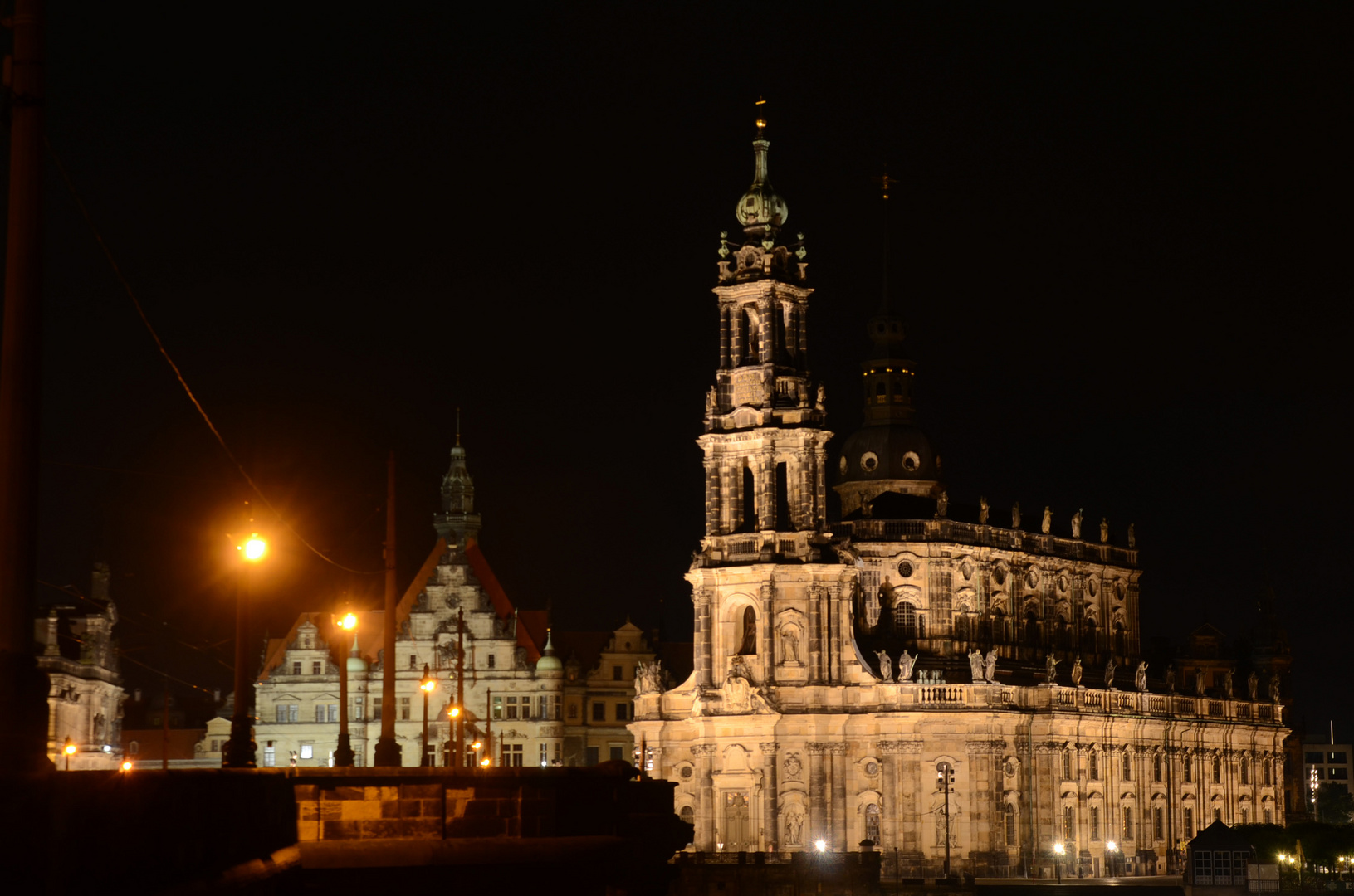 Dresden bei Nacht - Katholische Hofkirche