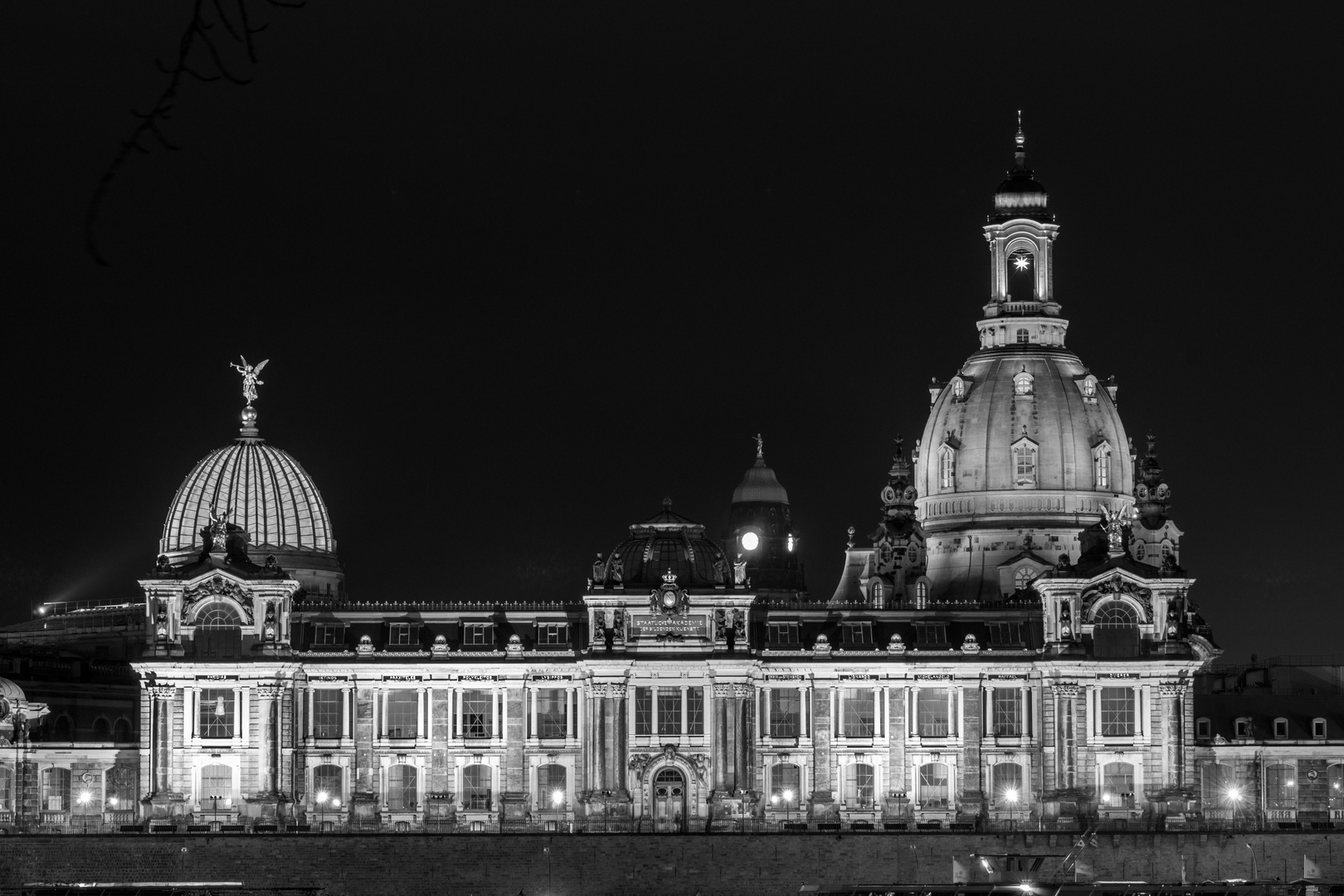 Dresden bei Nacht Schwarz/Weiß