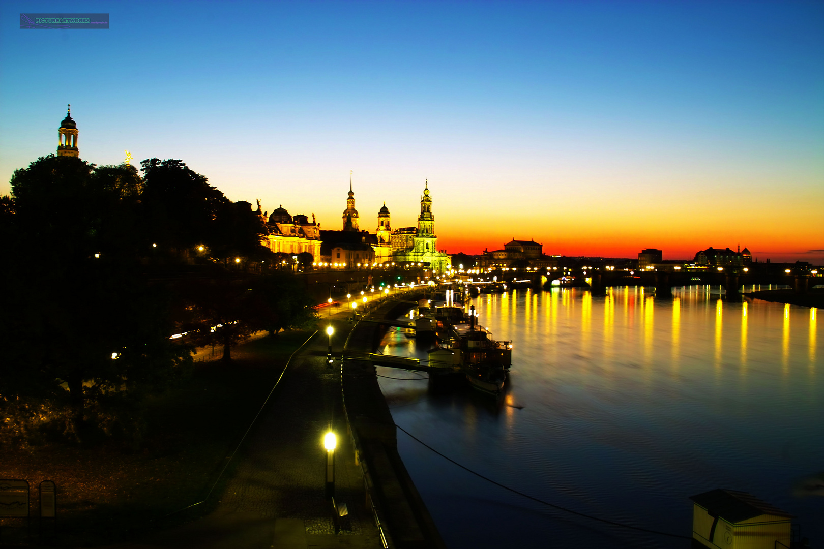 Dresden bei Nacht vor der Flut