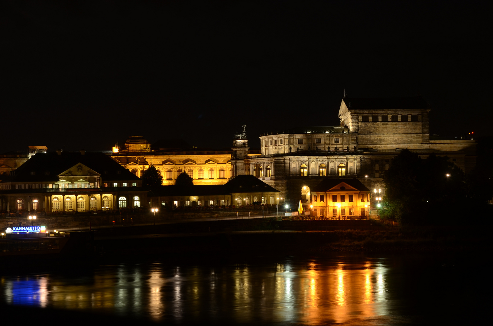 Dresden bei Nacht - Zwischen Semperoper und Kahnaletto