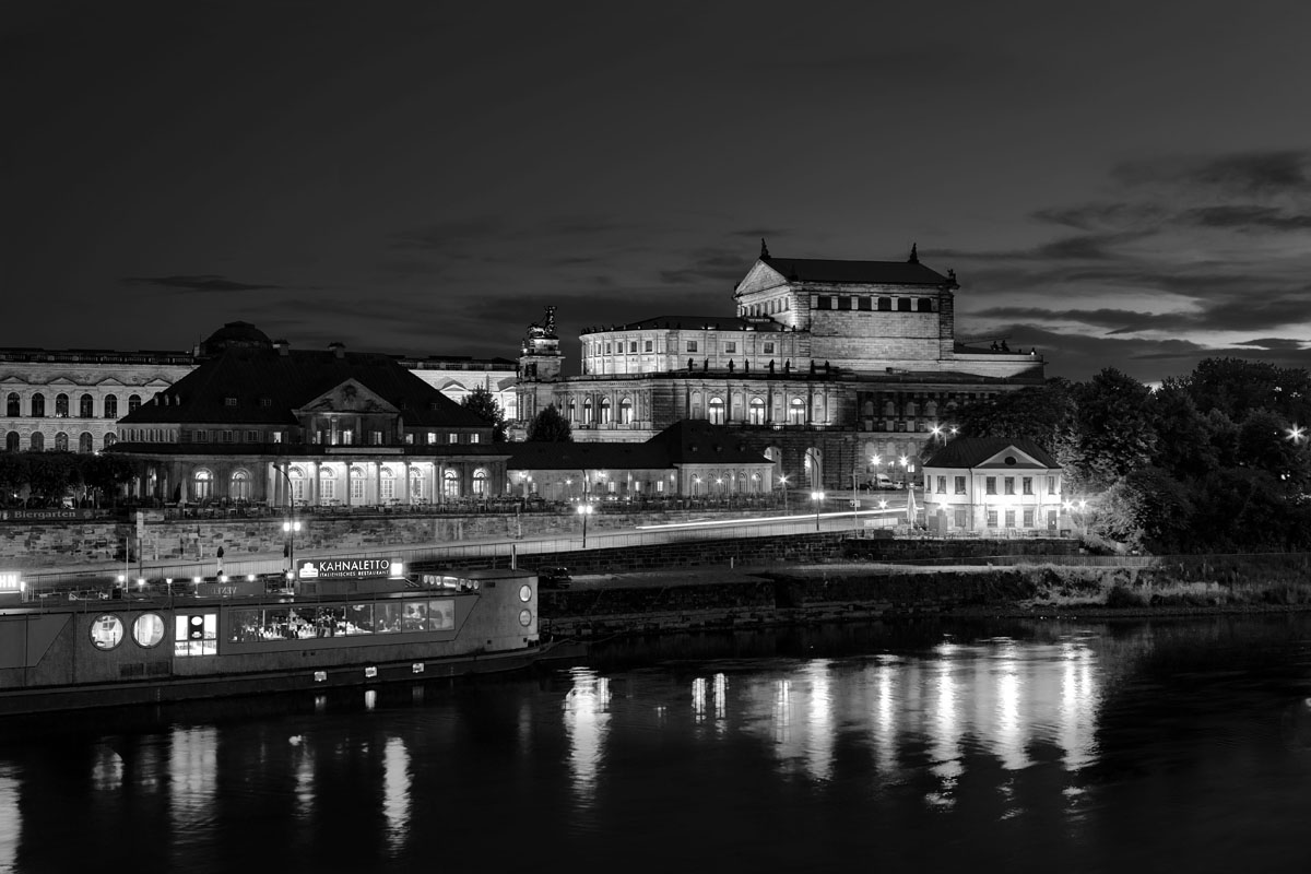 Dresden bei Nacht_sw_3