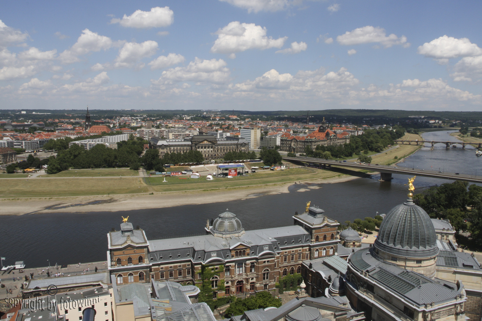 Dresden - Blick von der Frauenkirche auf die Elbe