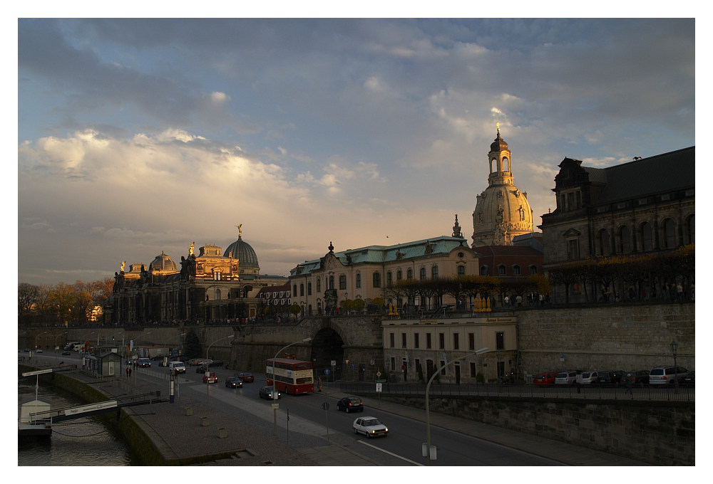 Dresden Brühlsche Terrassen u Frauenkirche