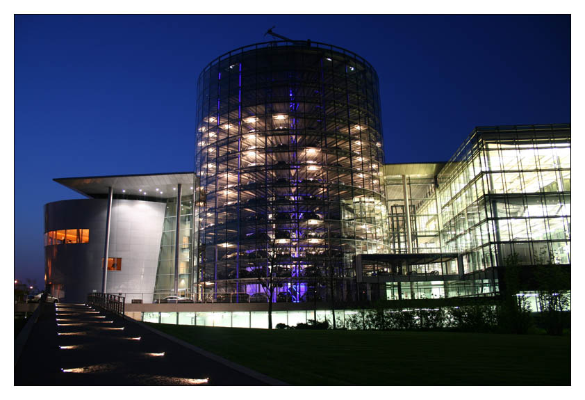 Dresden by night - Gläserne Manufaktur