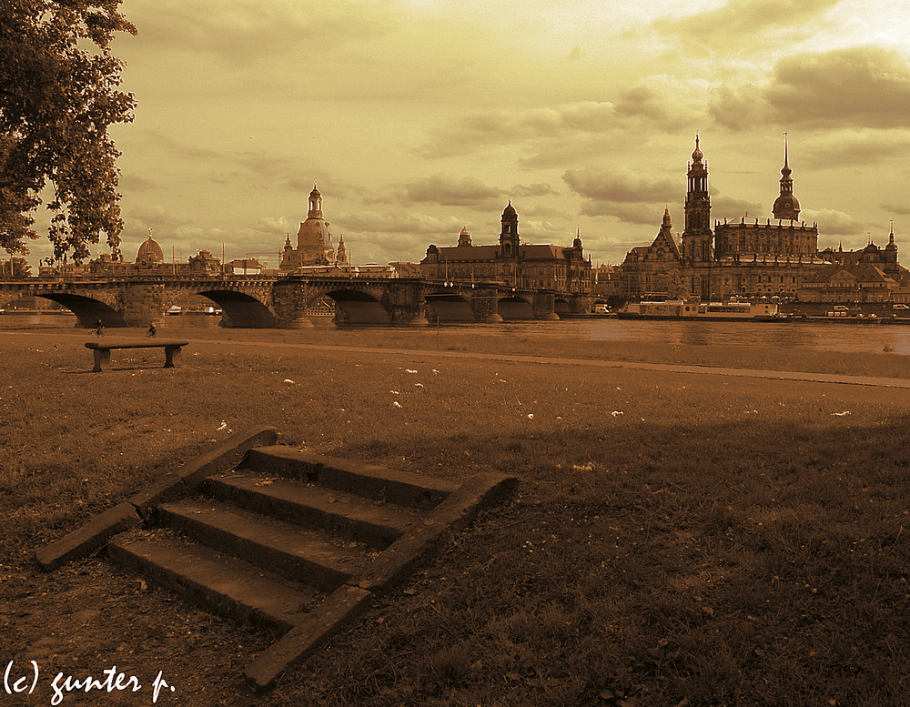 Dresden, Canalettoblick, hier mit Sepia