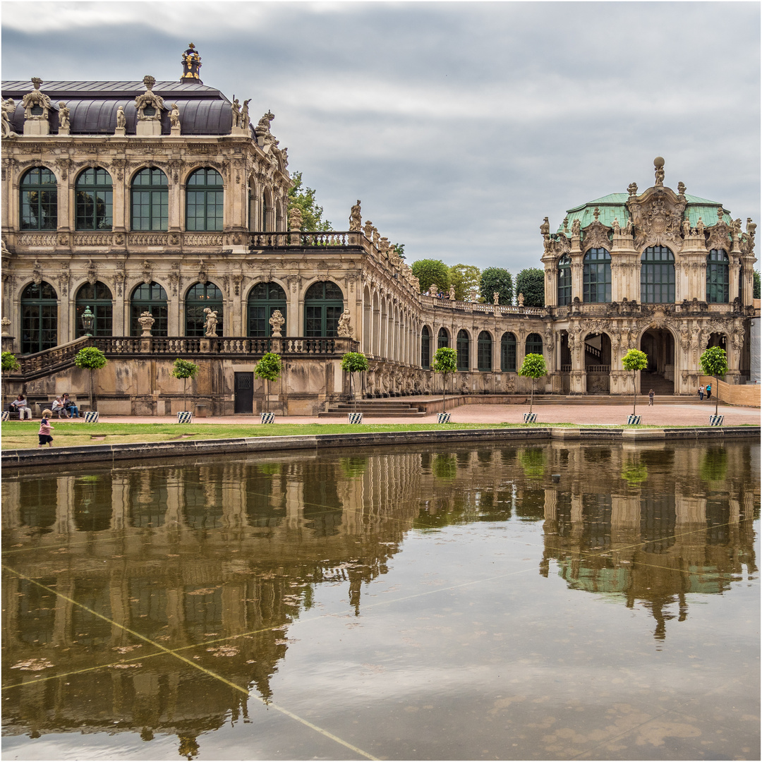 Dresden, der weltberühmte Zwinger  - Dienstag ist Spiegeltag -