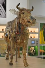 Dresden: Deutsches Hygienemuseum – Die „Gläserne Kuh“ 03