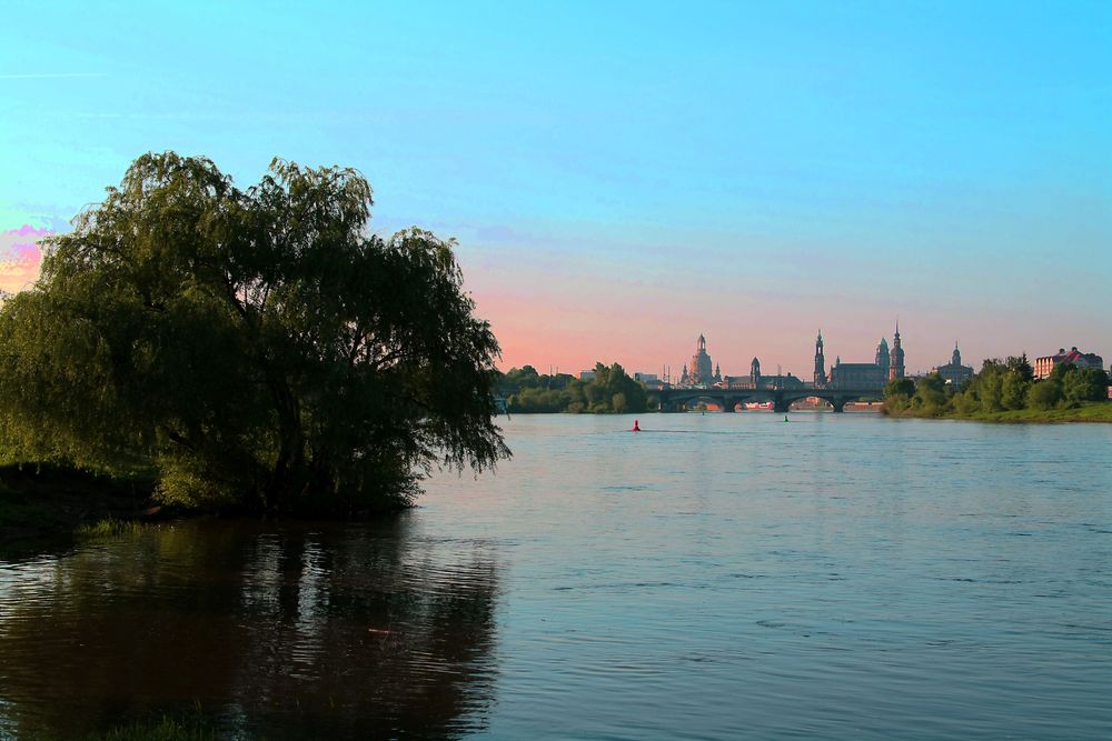 Dresden erwacht...