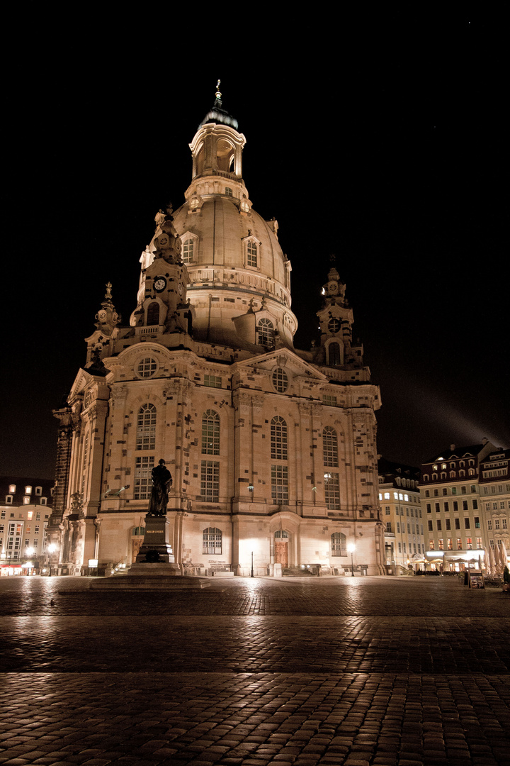 Dresden Frauenkirche bei Nacht