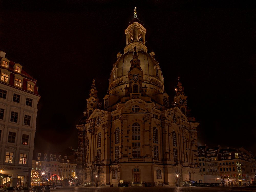 Dresden Frauenkirche bei Nacht