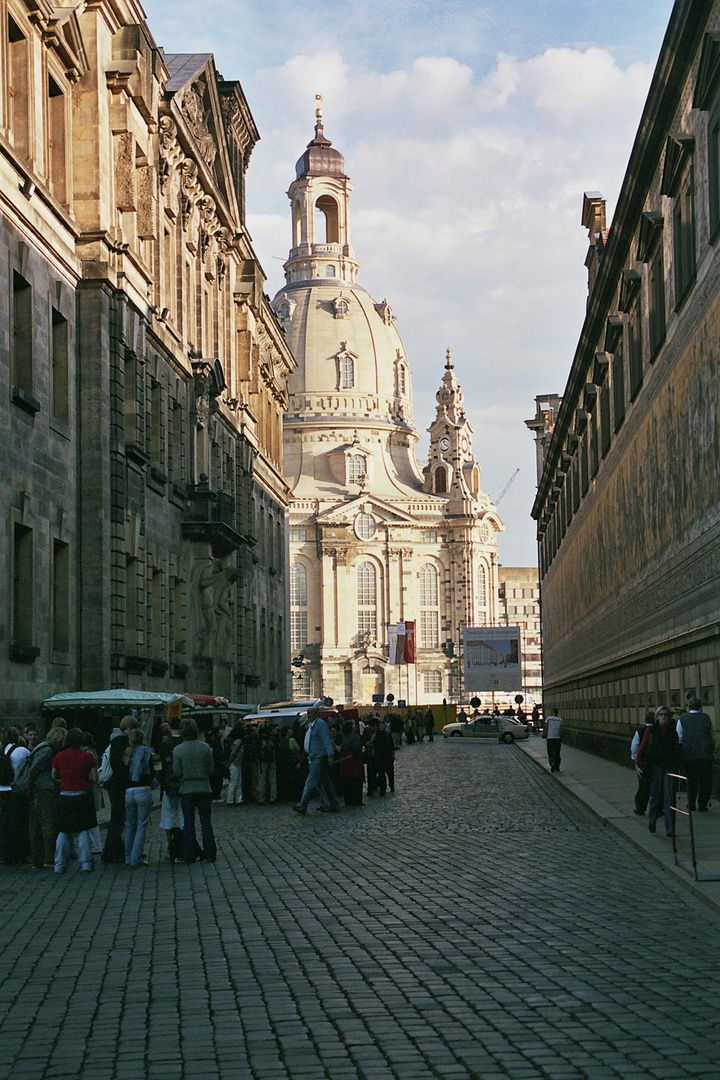 Dresden Frauenkirche mit Fürstenzug