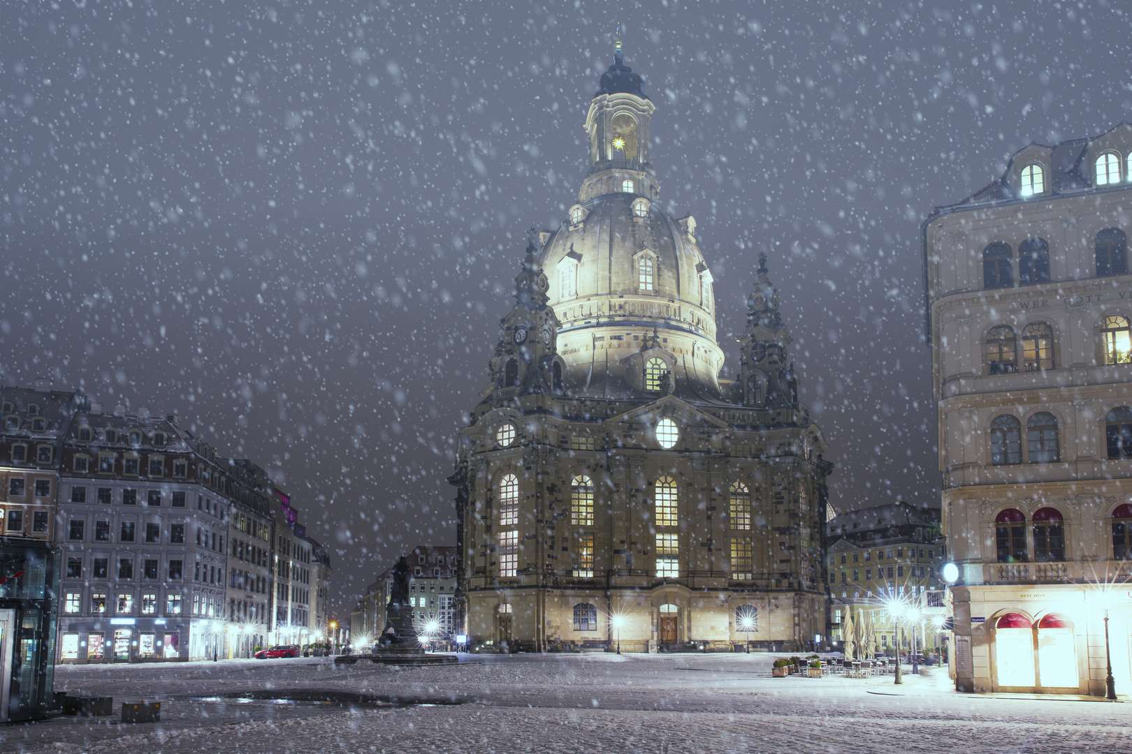 Dresden. Frauenkirche. Winter.