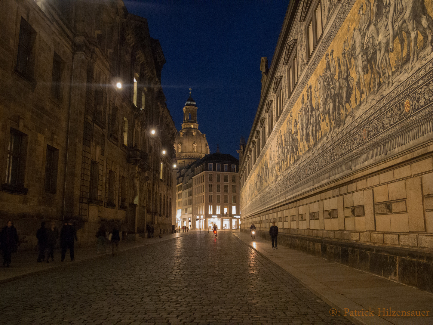 Dresden, Fürstenzug bei Nacht